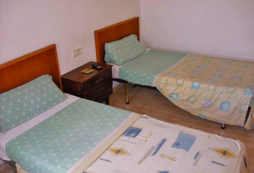 Номер Стандарт Совместная Ванная, Hostal Cassa