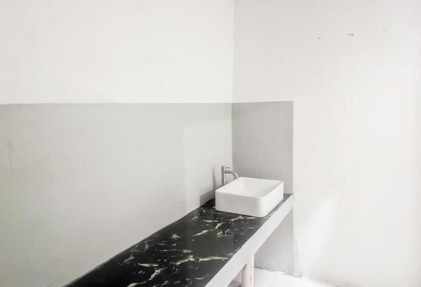 غرفة ديلوكس, Urbanview Ava Guest House Goa Gong