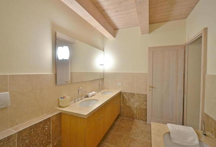 スリーベッドルーム　ヴィラ, Luxury Resort With Swimming Pool In The Tuscan Countryside, Villas On The Ground Floor With Private
