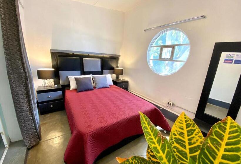 Номер Стандарт Совместная Ванная, Roomies Hostel Reforma El ángel