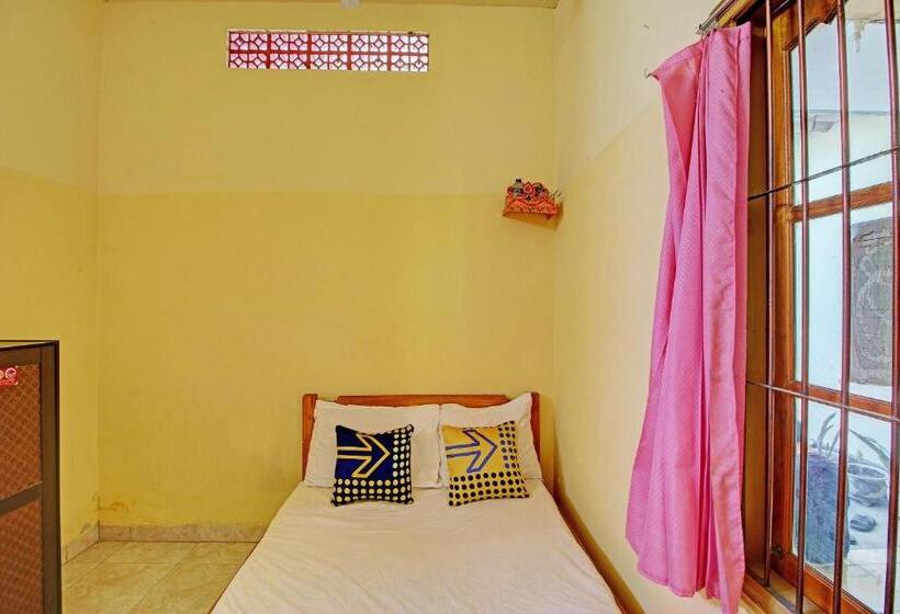 Номер Стандарт, Oyo Life 92954 Shanti Kost