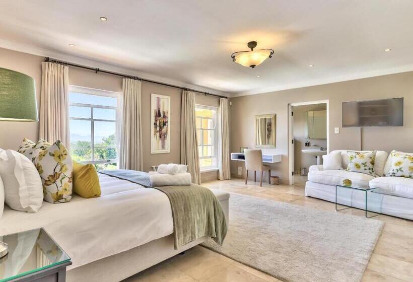Люкс Superior, Devonport House   Constantia