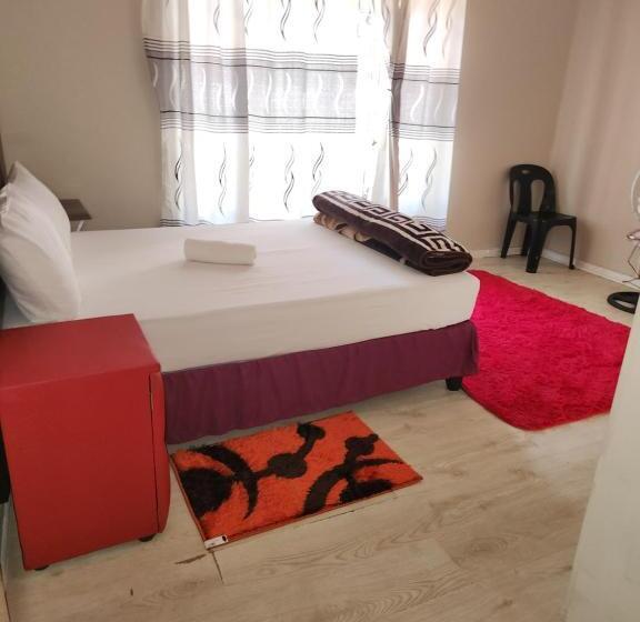 스탠다드 룸, Hunters Nest Guest House Mafikeng