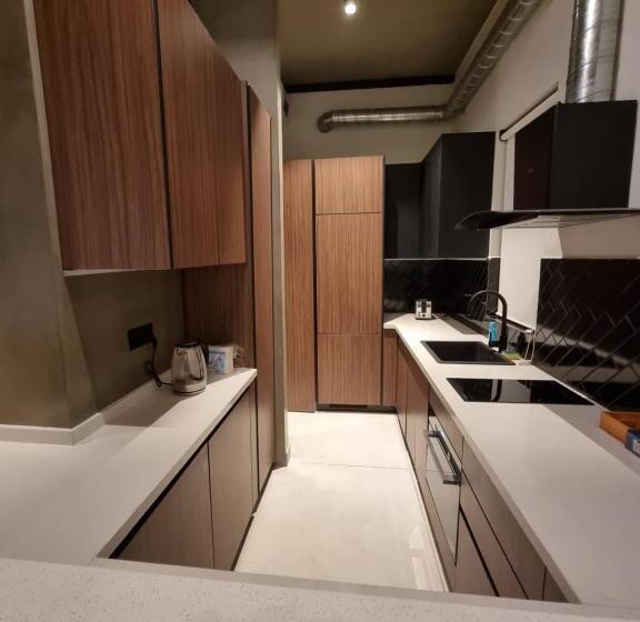 Апартаменты 3 Спальни, Vaux Park Street   A Collection Of 8 Luxury Lofts