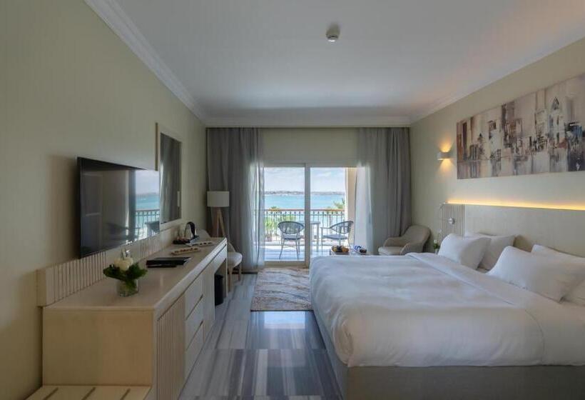 سوییت با چشم‌انداز دریا, Safir Marsa Matrouh Resort