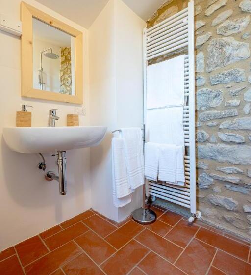 4인용 스탠다드 룸, Borgo Dei Sassi Di Roccamalatina   Room And Breakfast