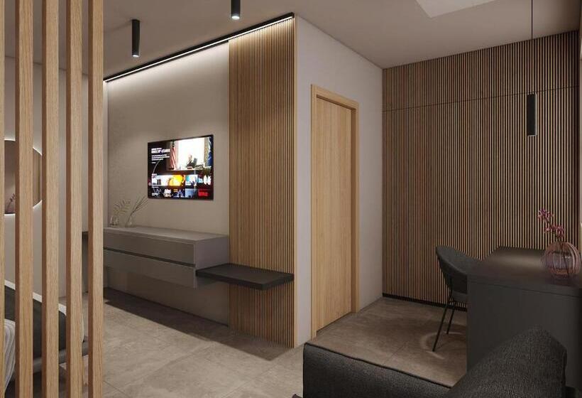 غرفة إدارية ثلاثية, La Pergola Suites
