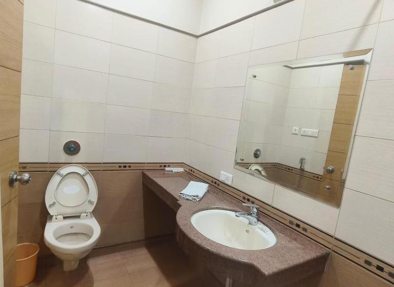 Номер Deluxe, Narula Convention Centre