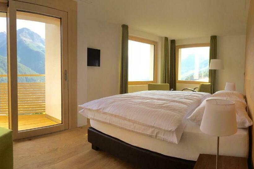 Номер Стандарт Вид на Горы, Guarda Lodge