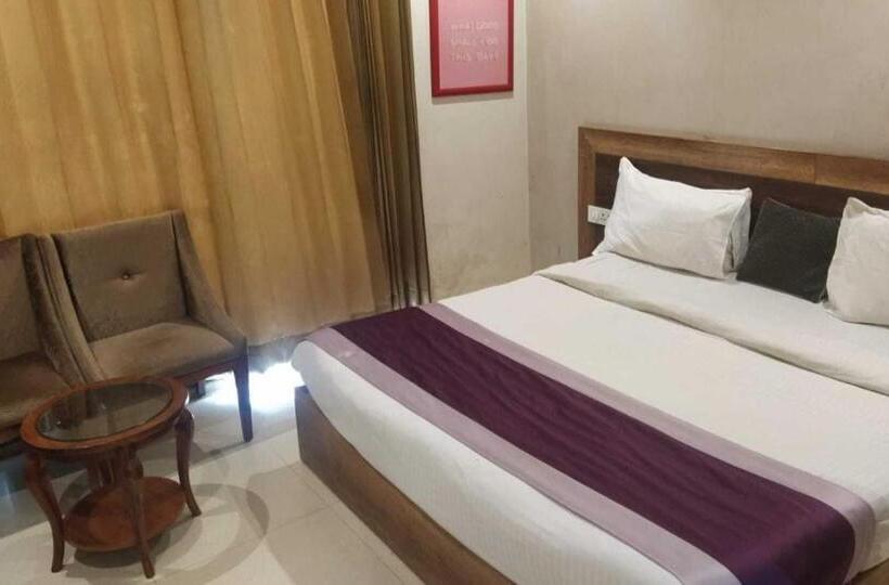 Трехместный Номер Классика, Pop 80730e Hotel Rajeshwari