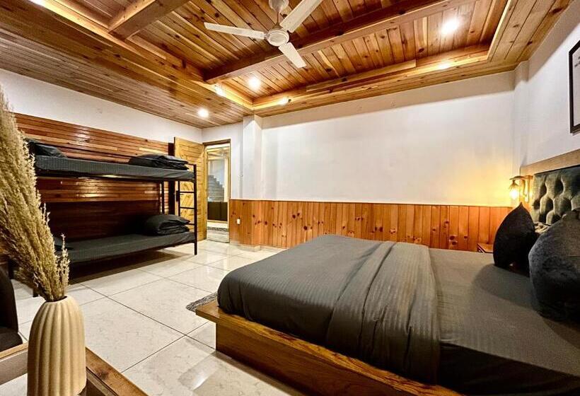 4인용 수피리어 룸, Odin Hostel Kasol