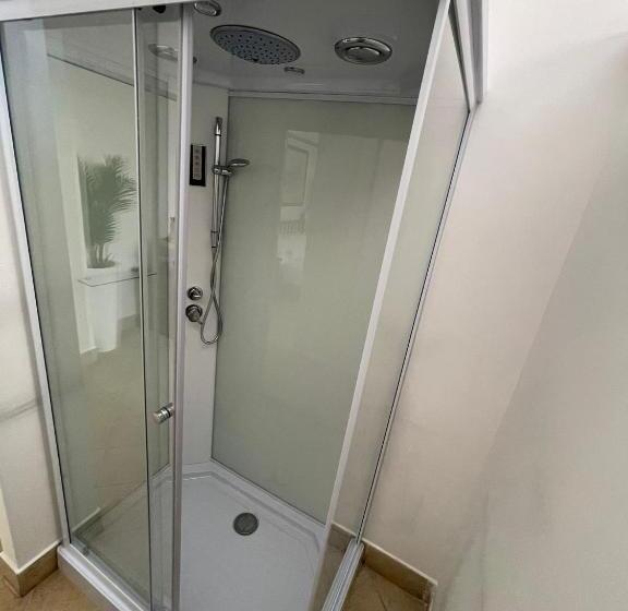 Номер Стандарт, Wild Rooms&house