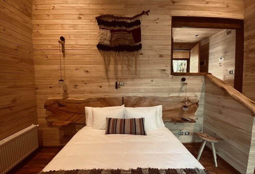 Полулюкс, Ni Newen Hotel & Lodge