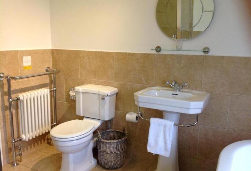 Дом 1 Спальня, The Coach House