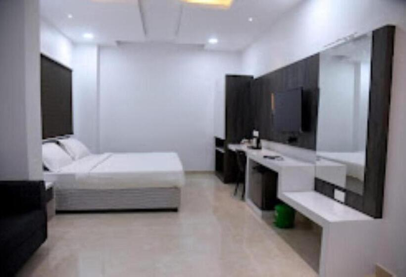 Номер Deluxe, Ambika Hotel,burhanpur