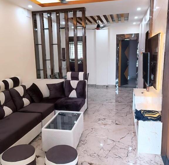 Номер Deluxe с Балконом, Alif Serviced  Apartments
