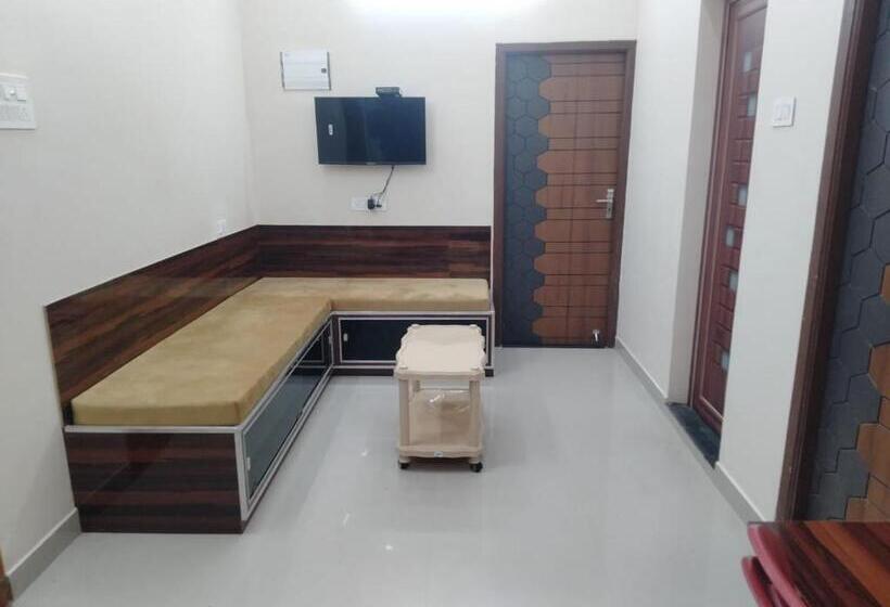 Семейный Номер Deluxe, Alif Serviced  Apartments