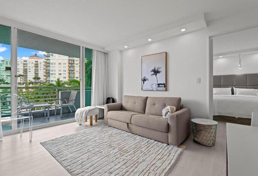 １ベッドルームのデラックスアパートメント, Luxury Condo Hotel With Full Kitchen, Located At 5 Mints Walk To The Beach