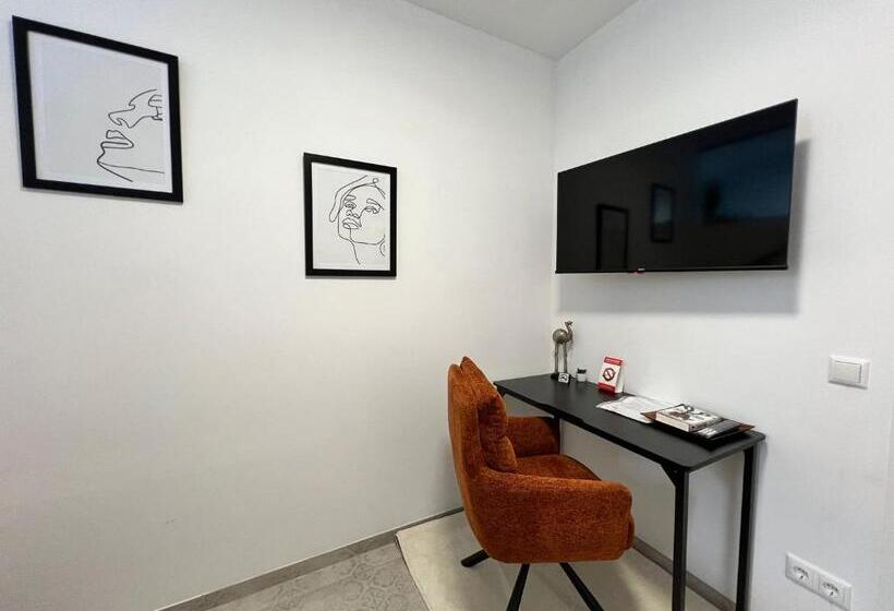اتاق استاندارد یک نفره, Modern Hotel Krems Hauptbahnhof