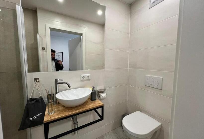 اتاق استاندارد یک نفره, Modern Hotel Krems Hauptbahnhof