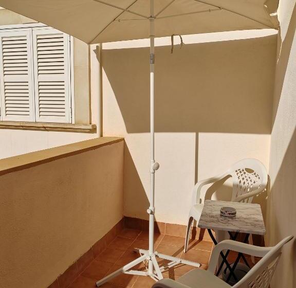Номер Стандарт с Балконом, Las Salinas House Private Rooms
