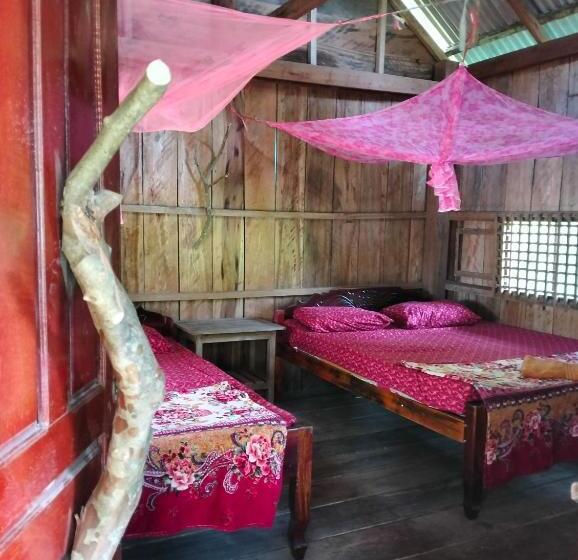 بنگله خانوادگی, Fat Rabbit Beach Resort