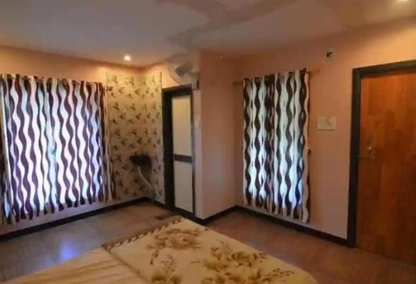 Семейный Номер Deluxe, Gayatri Farm Resort Kolan