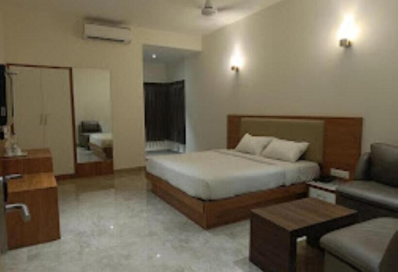 Номер Deluxe, Sri Murugan Residency, Coimbatore
