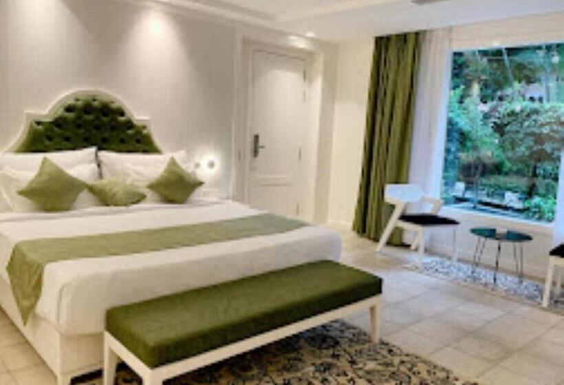 Номер Superior, The Greenwood Resort Guwahati