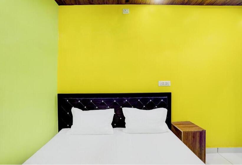 Трехместный Номер Классика, Oyo Kittu Hotel And Restaurant
