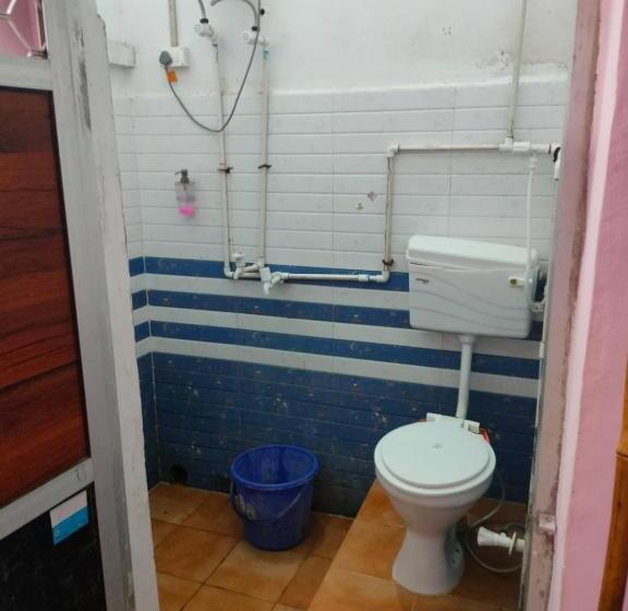חדר סטנדרט לארבעה, Kanti Devi Seva Sadan