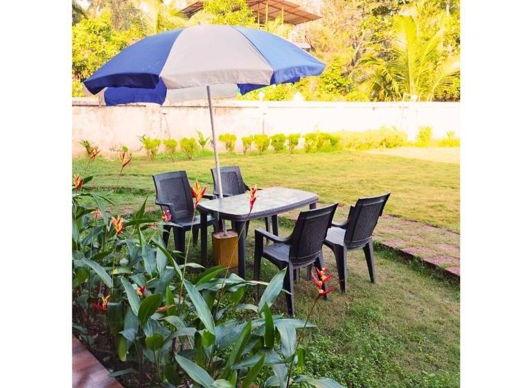 Полулюкс Повышенной Комфортности, Sulochana Resort