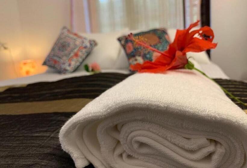 اتاق لوکس, Villa Mandala Guest House