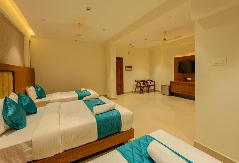 Семейный Номер Deluxe, Stay Bella Kozhikode