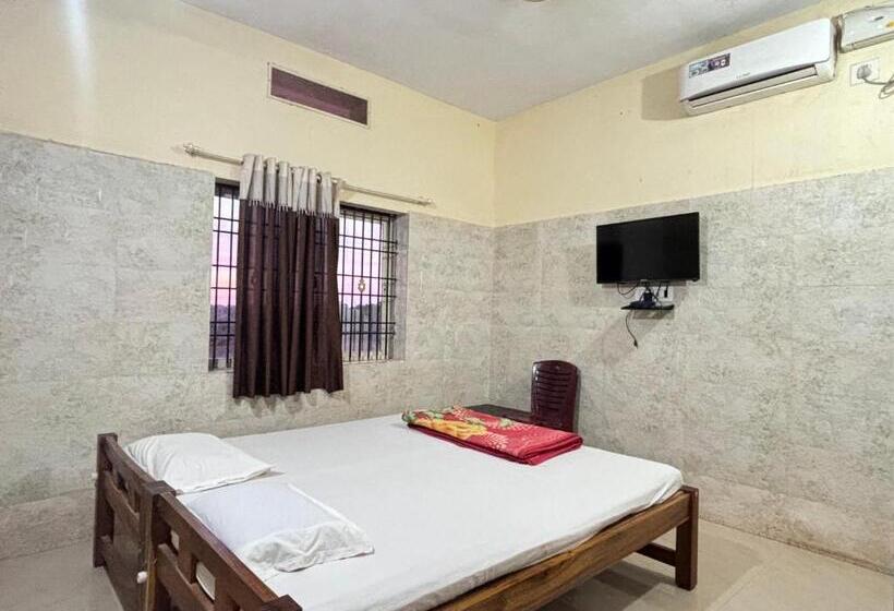 标准间, Staymaker Naik Residency