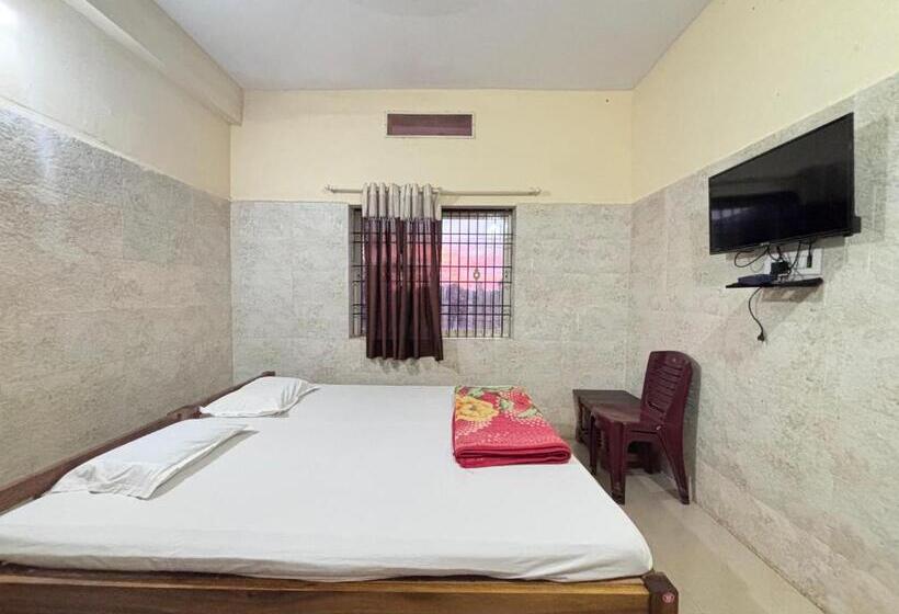 标准间, Staymaker Naik Residency