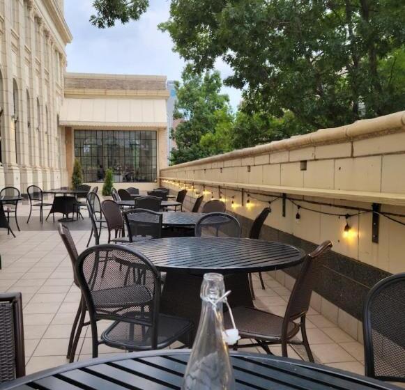 مجموعه ویستا شهر, Market Lofts On 3rd