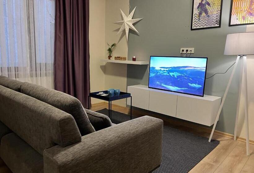 低层单卧公寓, Roj Suite
