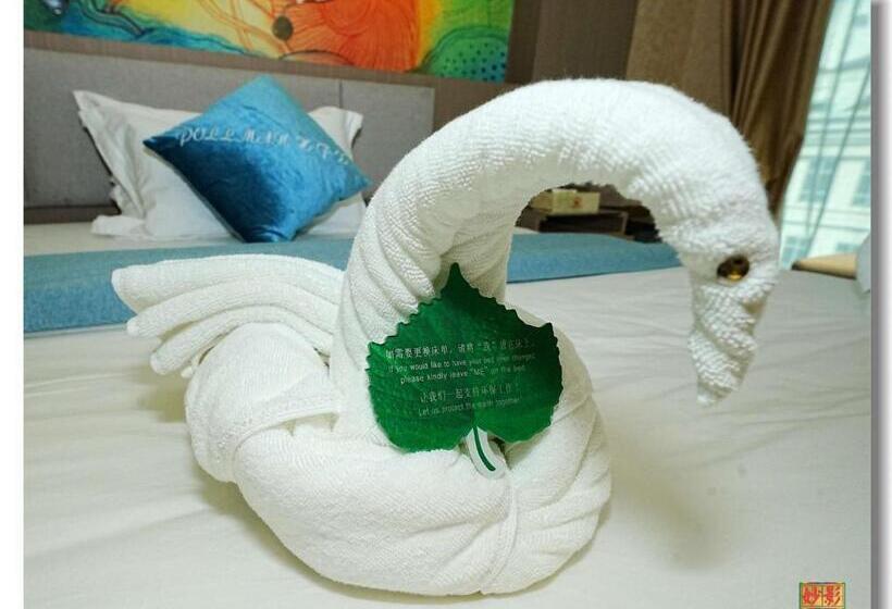 Suite, Pristine