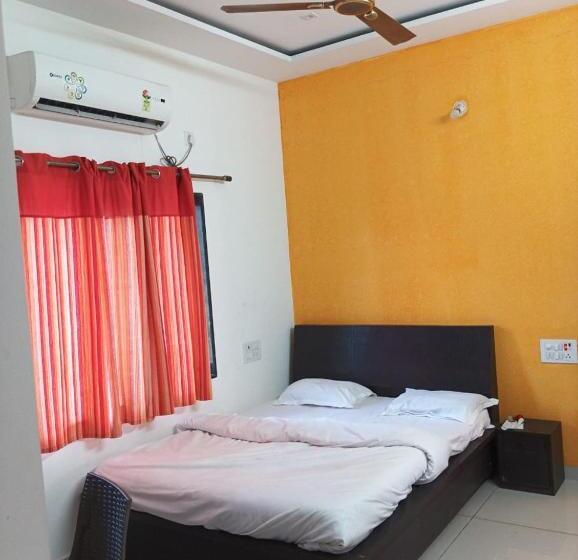 Номер Economy, Suryansh Beach Resort