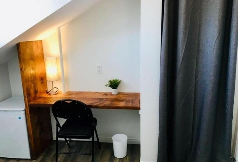 Номер Стандарт, Auberge Chez Moi Chez Toi
