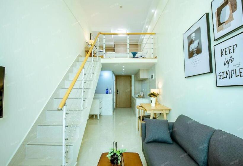 Номер Стандарт, Colour Hotel   Nanchang West Railway Station