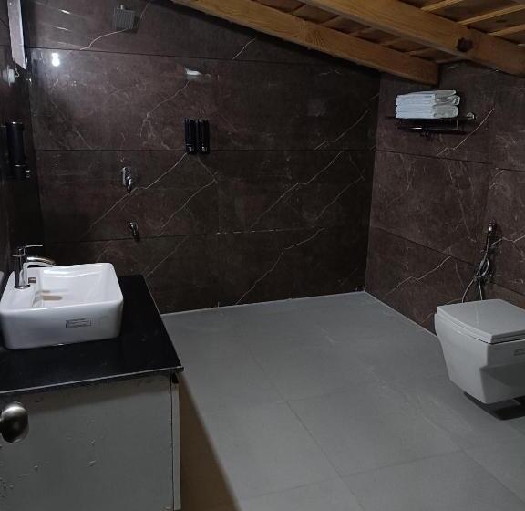 Стандартный Номер Кровать Кинг, Super Collection O Mall Road Nainital