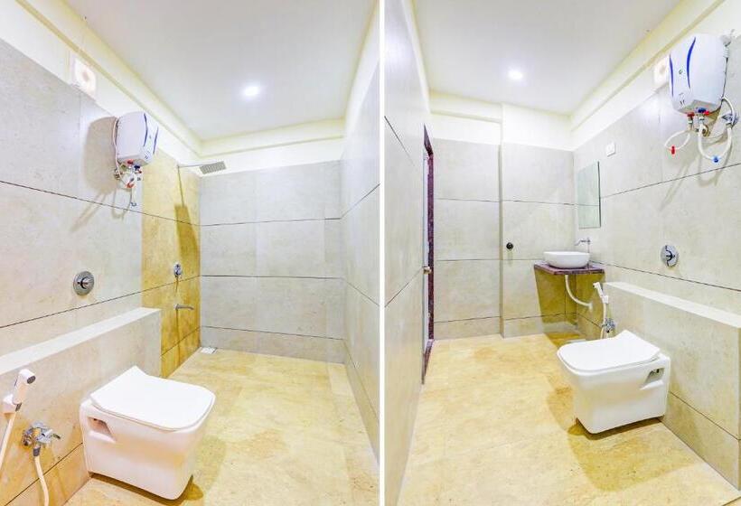 اتاق کلاسیک سه تخته, Oyo Hotel H K Villa