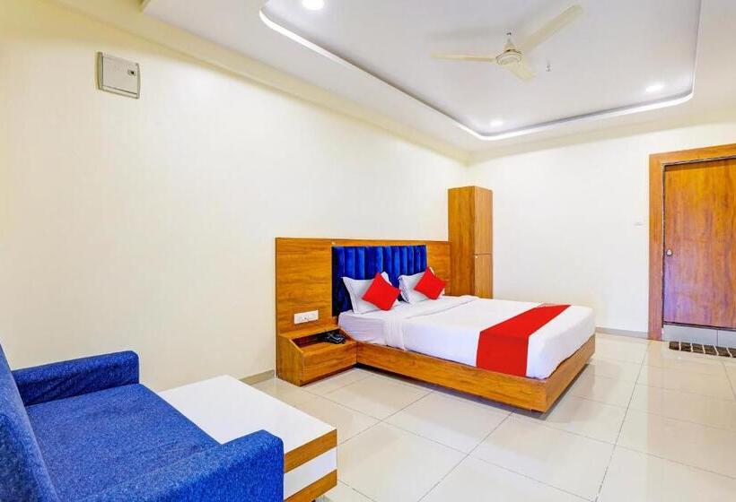 اتاق کلاسیک سه تخته, Oyo Hotel H K Villa