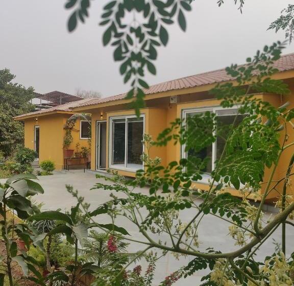 标准房带园景, Girisadan Organic Farm Retreat & Botanical Forest