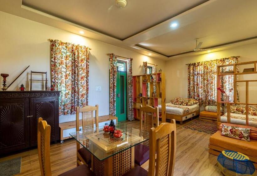 家庭房带园景, Girisadan Organic Farm Retreat & Botanical Forest