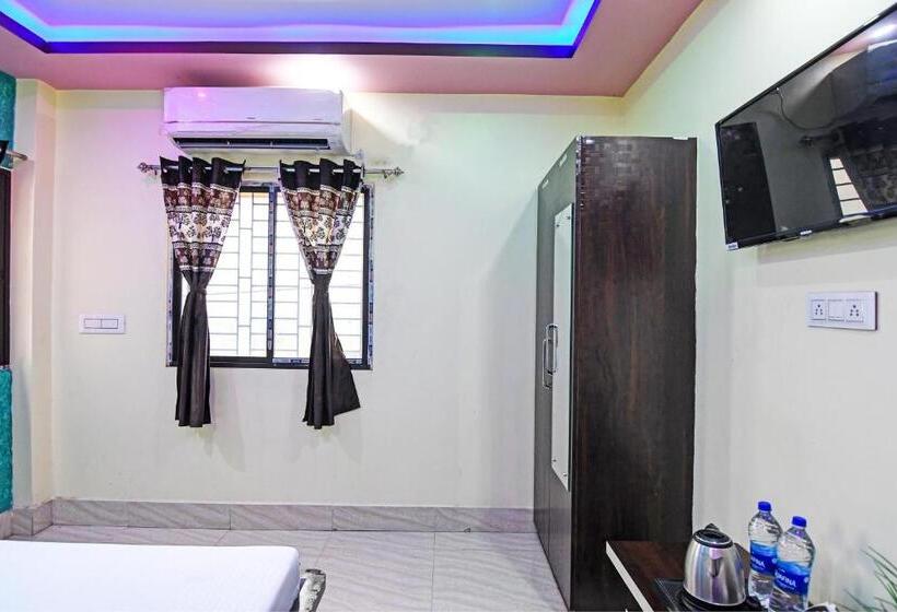 Номер Стандарт, Oyo Hotel Flowra