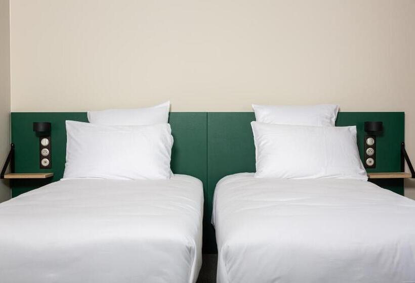 Семейный Номер, Best Western 11bauer Paris Saint Ouen
