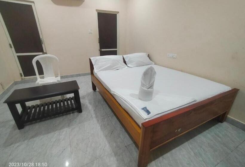 Номер Economy, Grand Karthikeya
